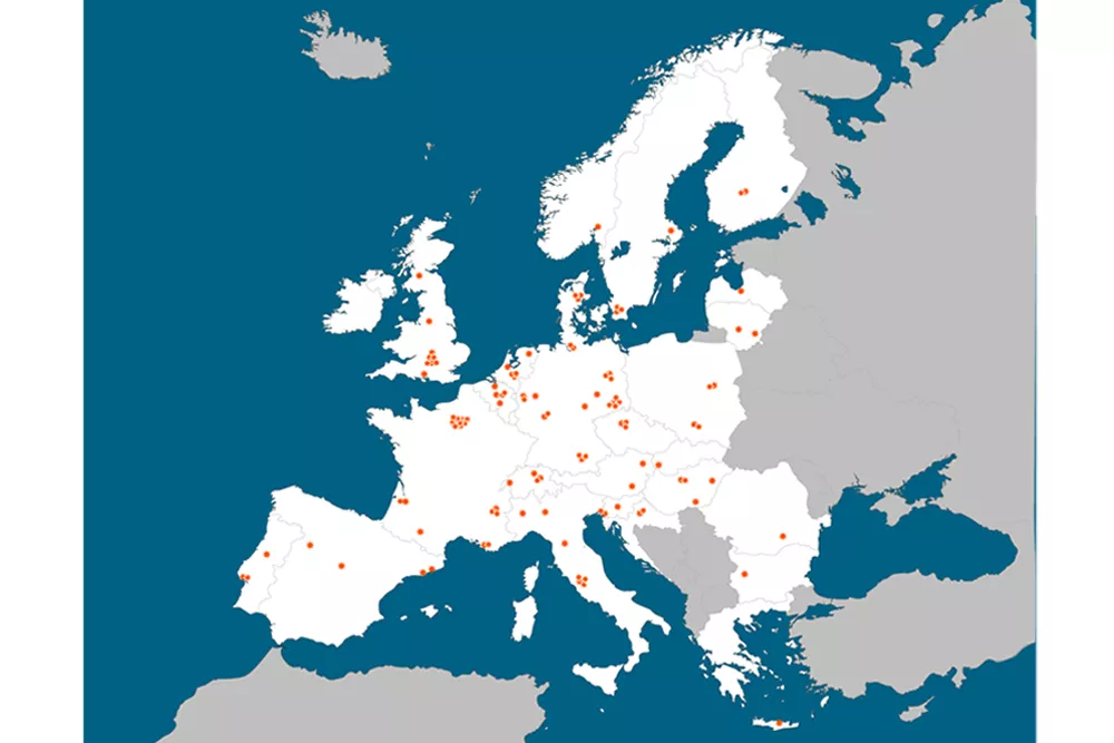 Die ARIEs in ihren Gastländern (weiß hervorgehoben). Jeder Punkt steht für eine ARIE-Einrichtung. © Purple Lobster Creations, Mahir Dzambegovic (PSI)