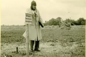 Dr. Tasso Springer at the borehole of the FRM of the then Technical University of Munich in Garching, 1956. © TUM